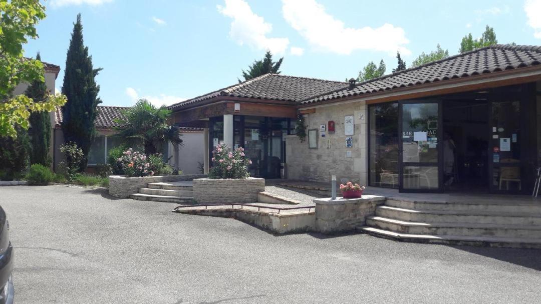 Logis Hotel La Bergerie Hotel 3 Etoiles Restaurant Savoureux Saint-Pierre-Lafeuille Exterior photo